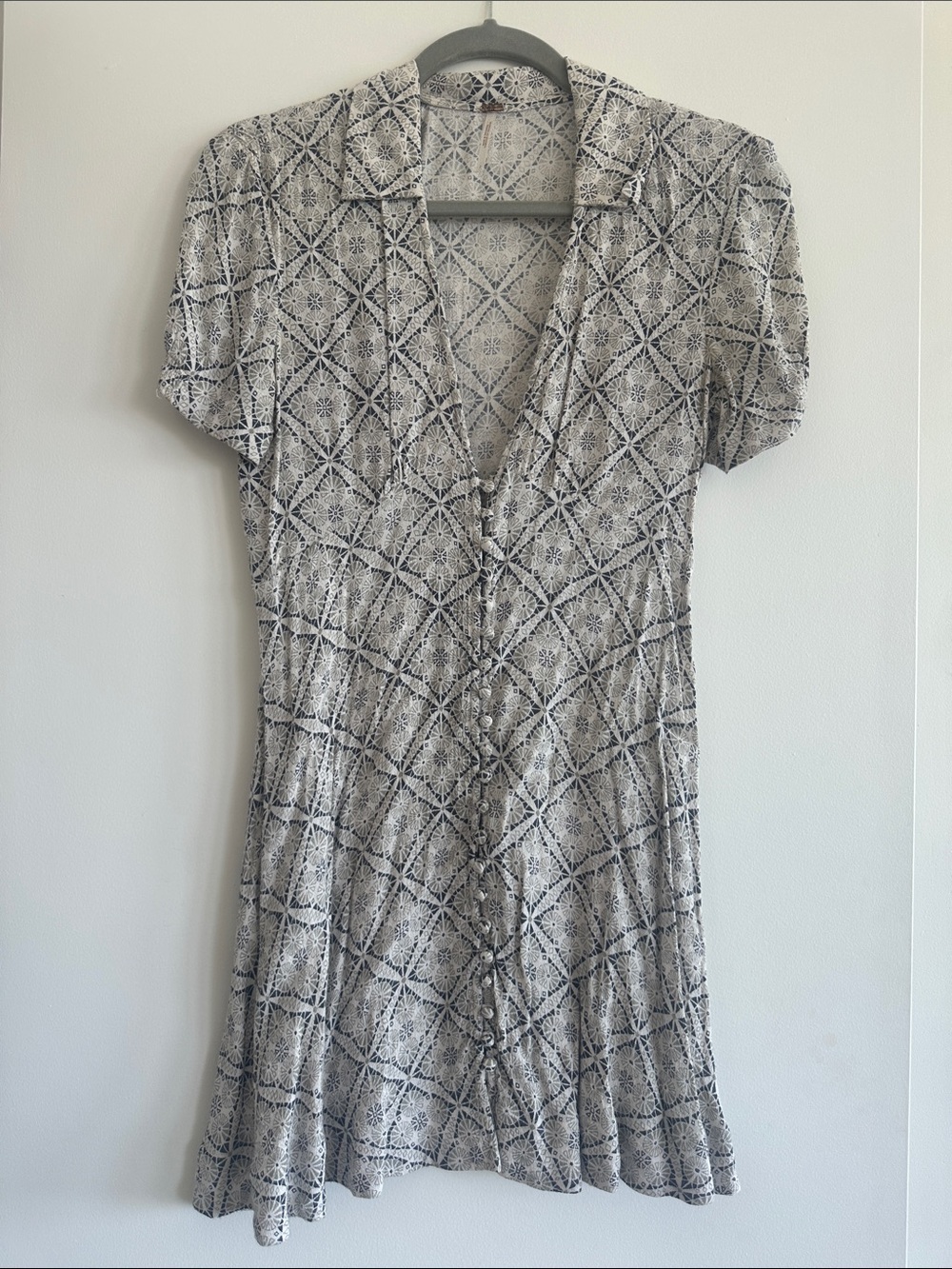 FP Movement by Free People Short-Sleeve Midi Dress in Light Gray Pattern